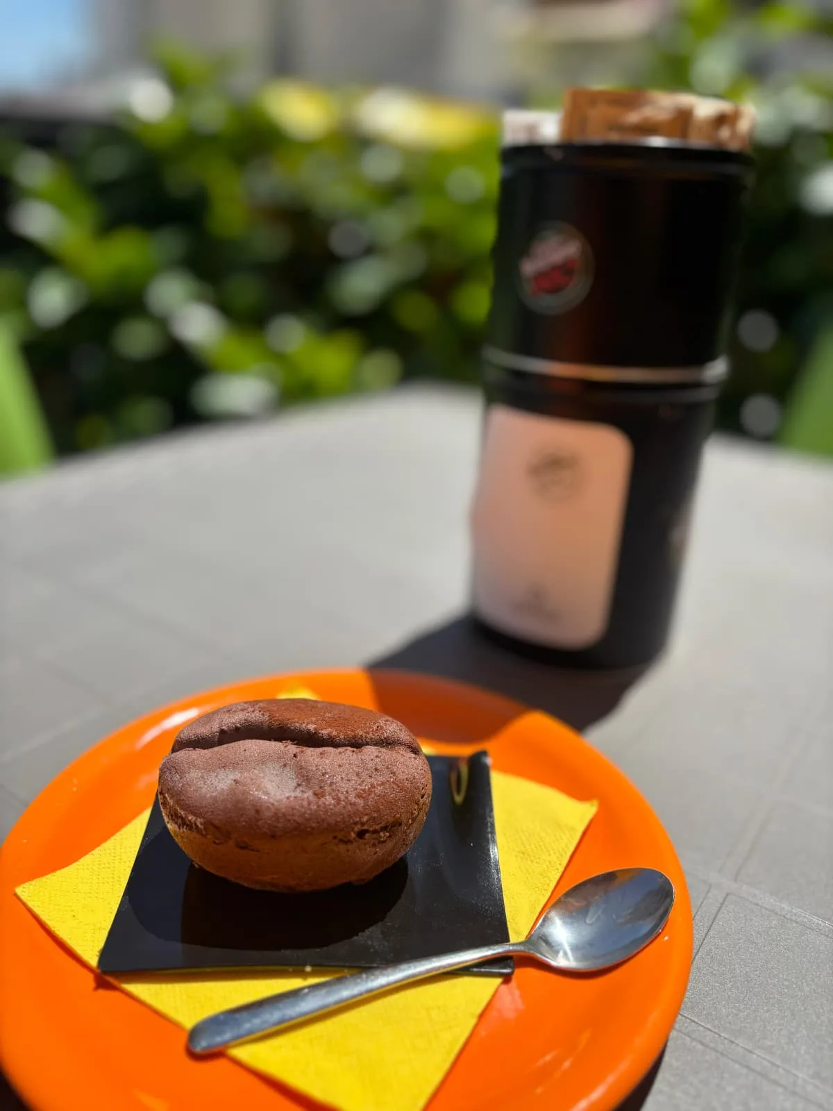 Chicco di caffè realistico 