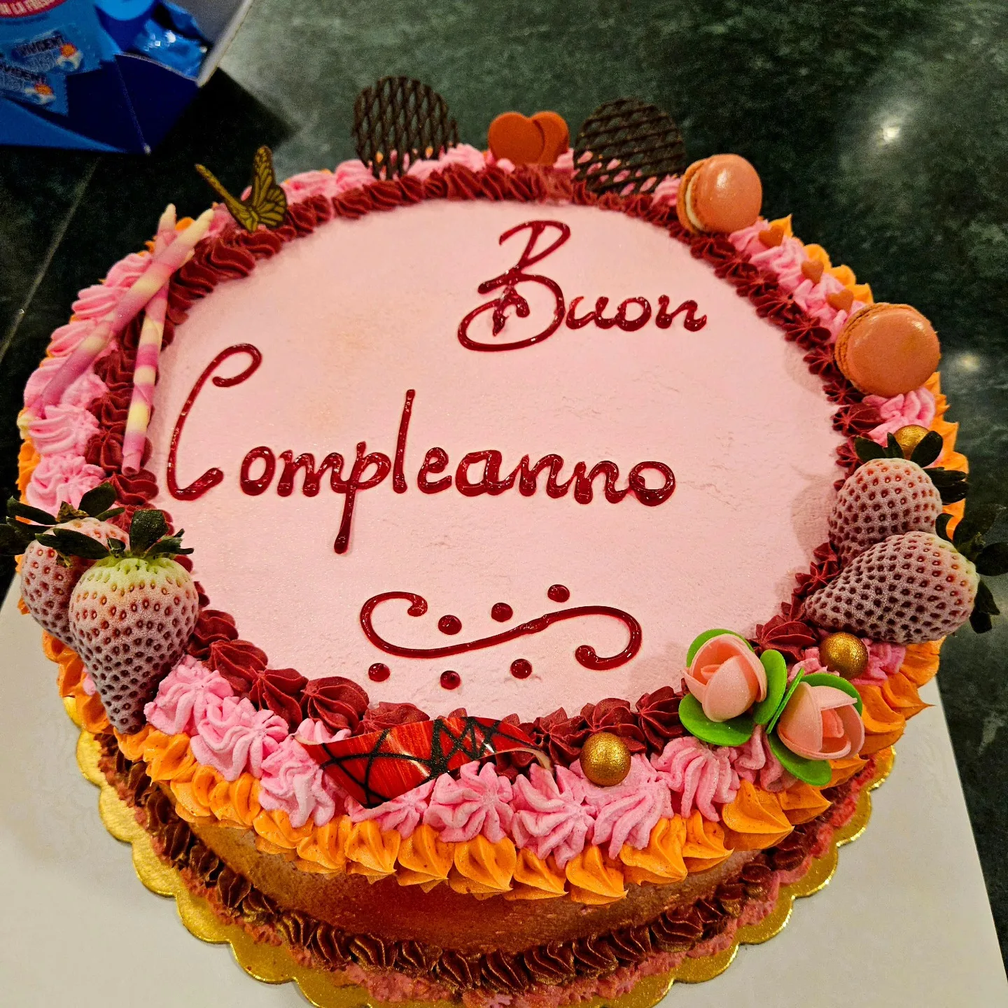 Torta Compleanno Pink